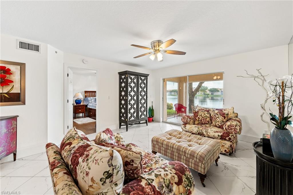 HUNTINGTON LAKES - Residential