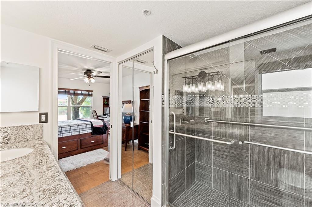 HUNTINGTON LAKES - Residential