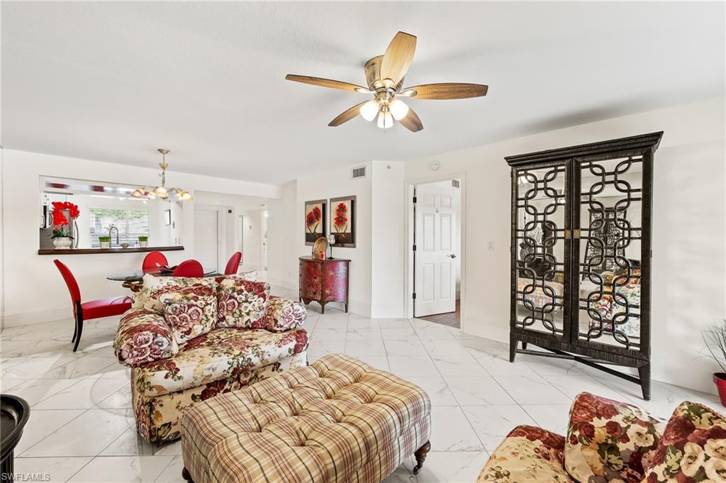 HUNTINGTON LAKES - Residential