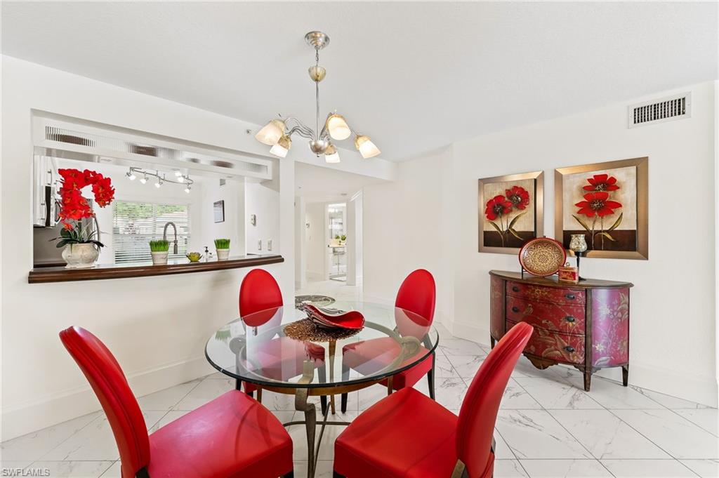 HUNTINGTON LAKES - Residential