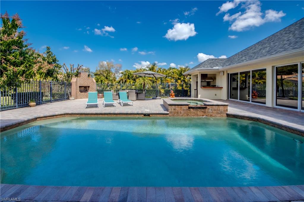 CARILLON WOODS - Residential