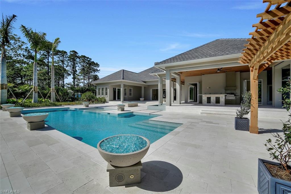 PINE RIDGE - Residential