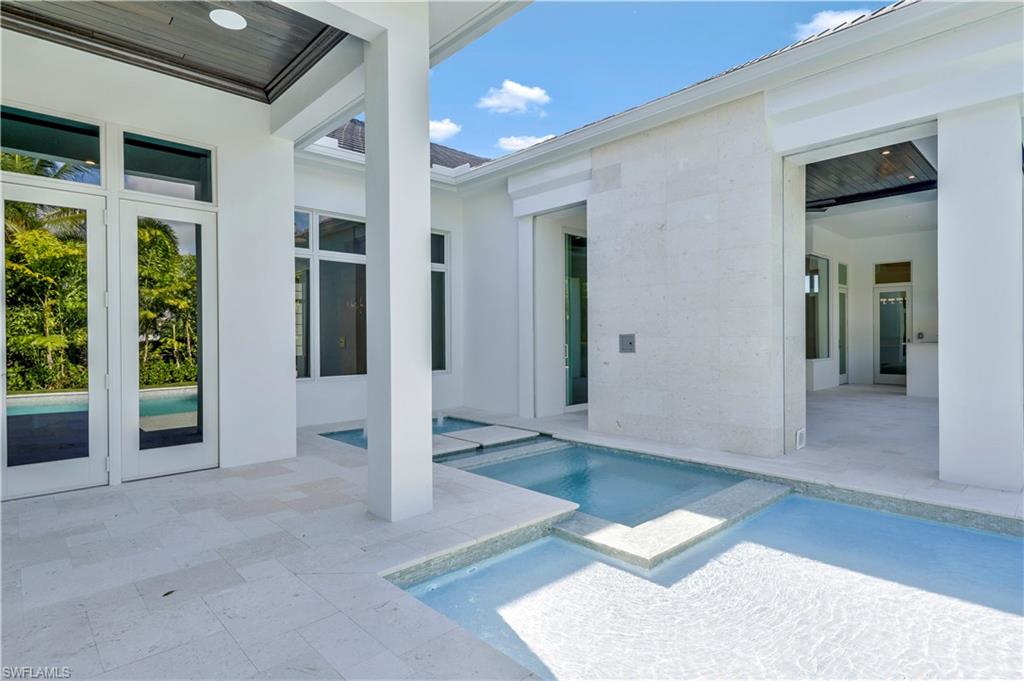 MOORINGS - Residential