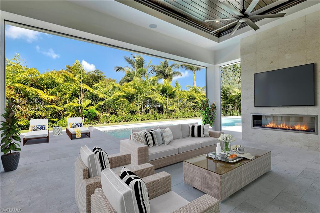 MOORINGS - Residential