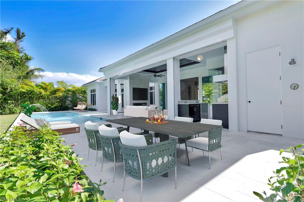 MOORINGS - Residential