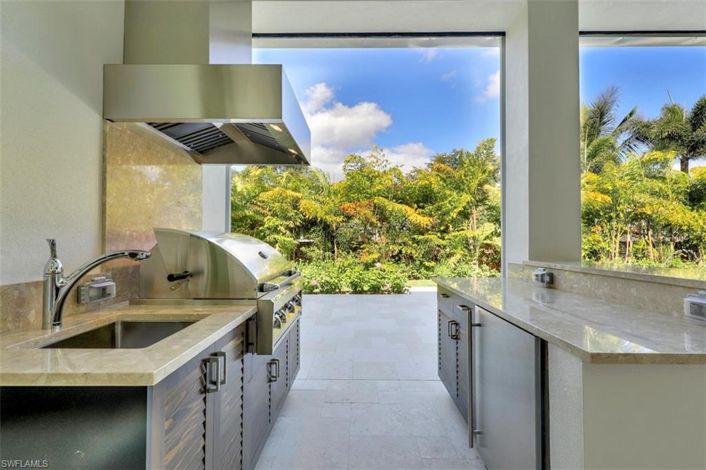 MOORINGS - Residential