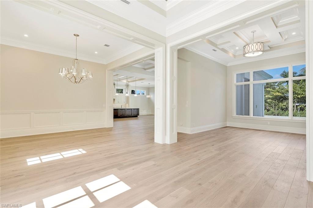 MOORINGS - Residential