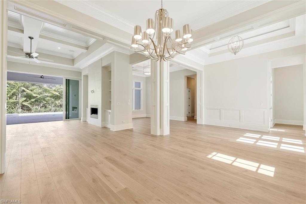 MOORINGS - Residential