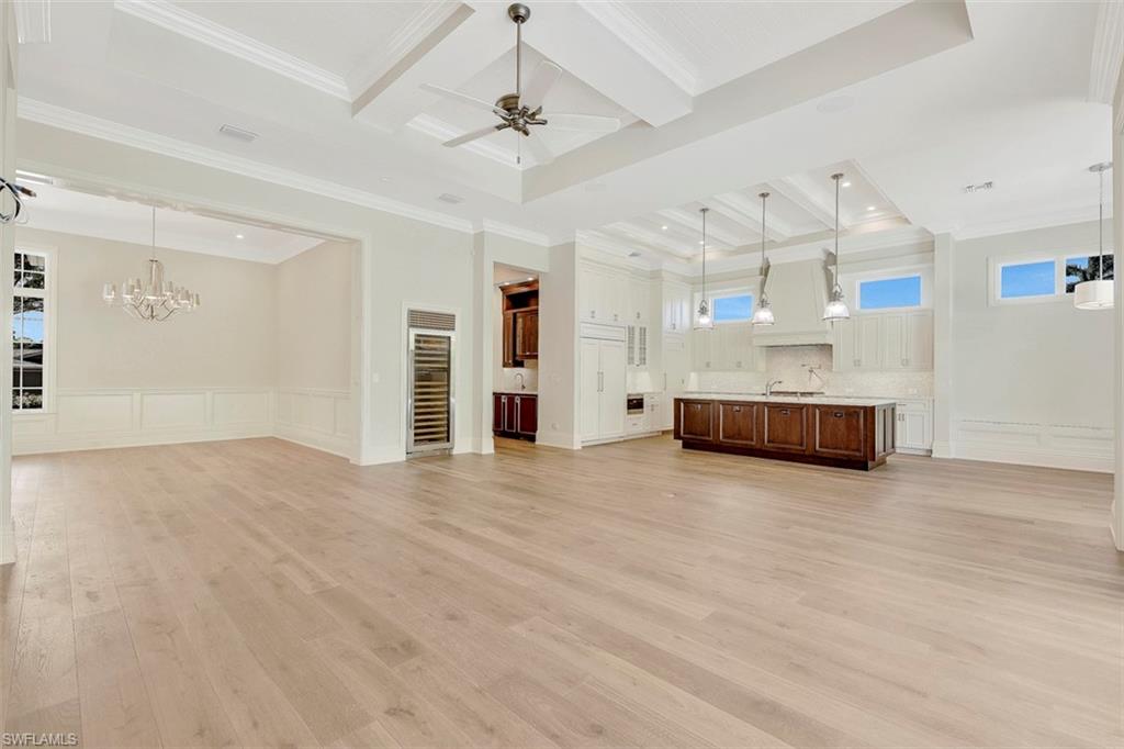 MOORINGS - Residential