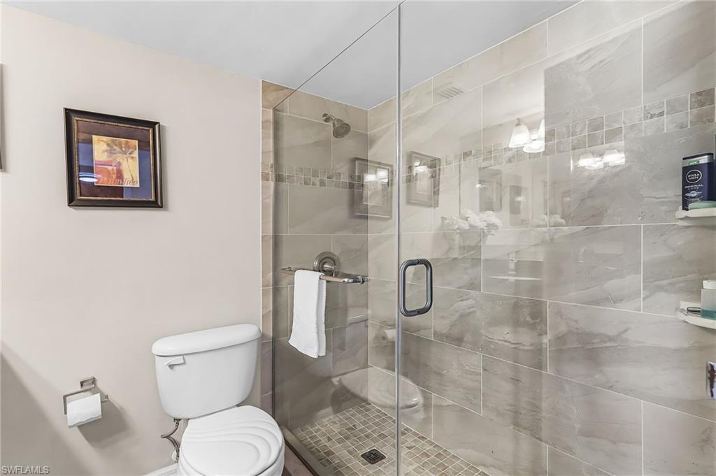 FIRST HARBOUR TOWER CONDO - Residential