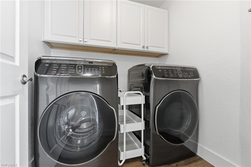 EMERALD GREENS - Residential