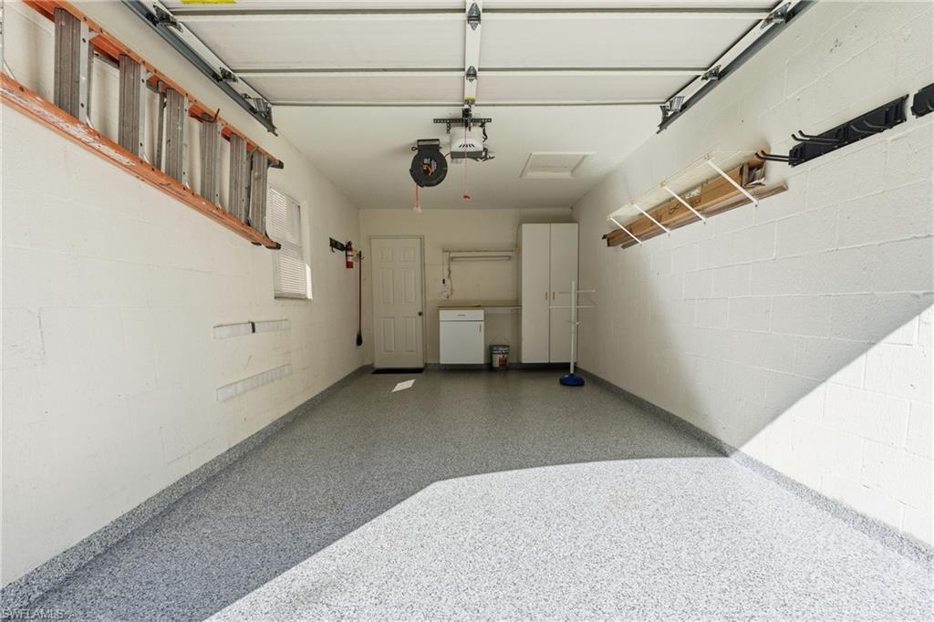 EMERALD GREENS - Residential