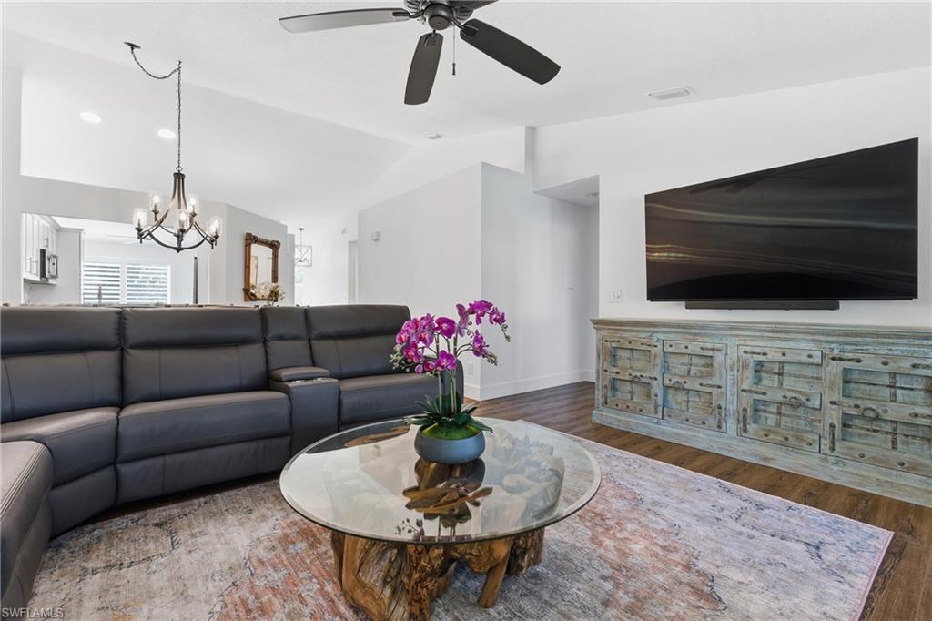 EMERALD GREENS - Residential