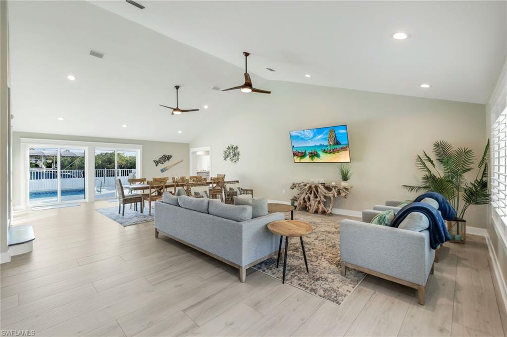 PALM ISLES - Residential