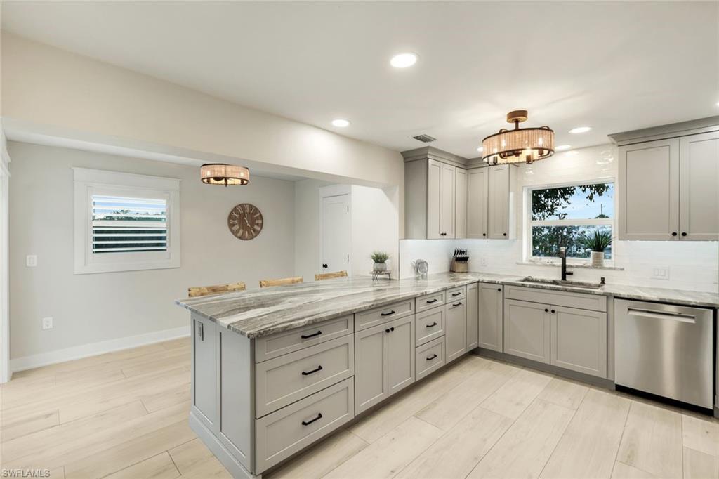 PALM ISLES - Residential