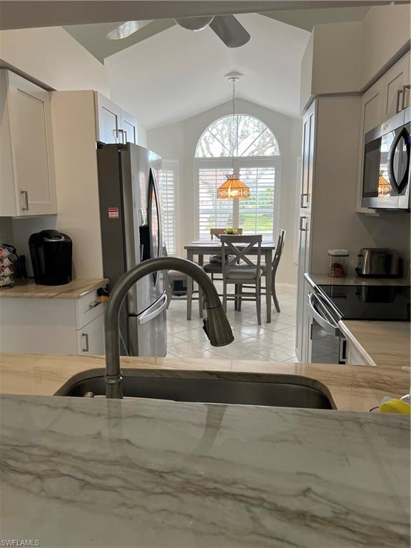 KELLY GREENS - Residential