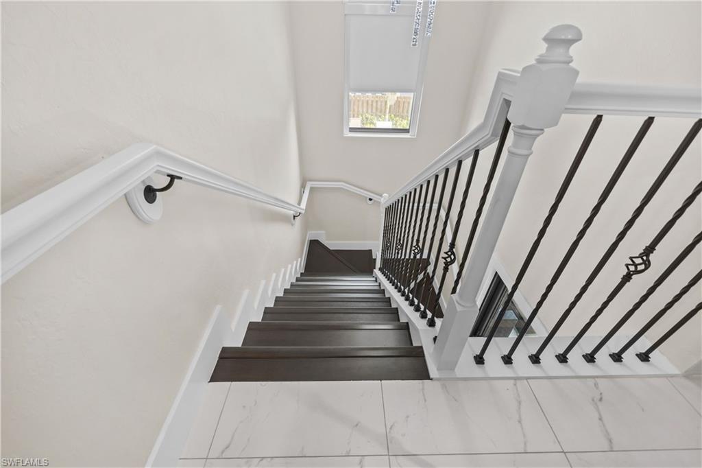 NAPLES PARK - Residential