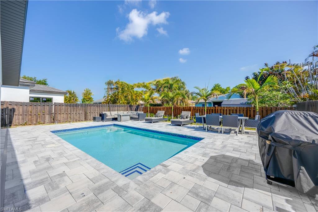 NAPLES PARK - Residential