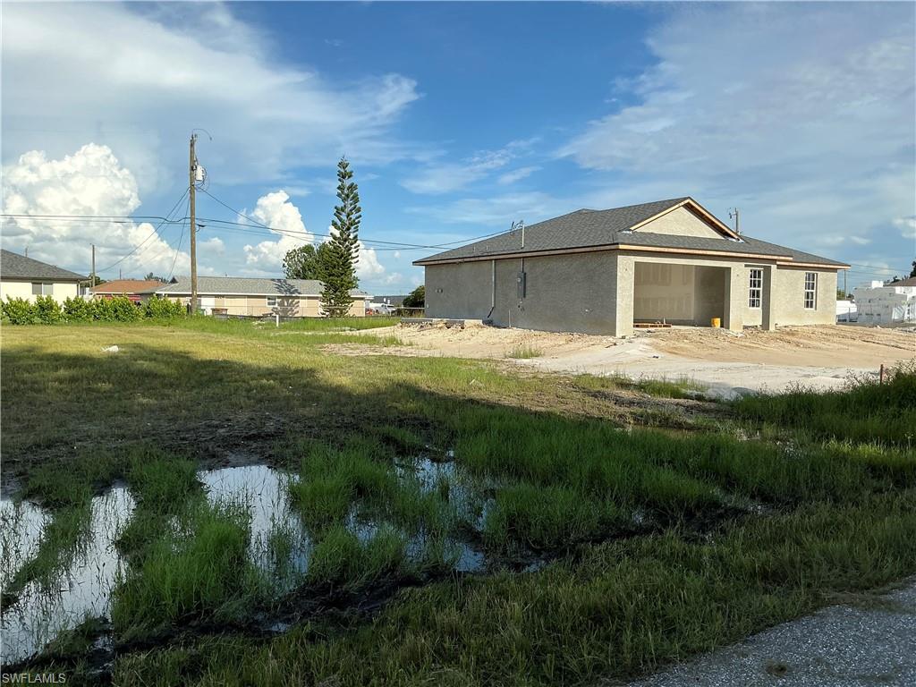 CAPE CORAL - Land