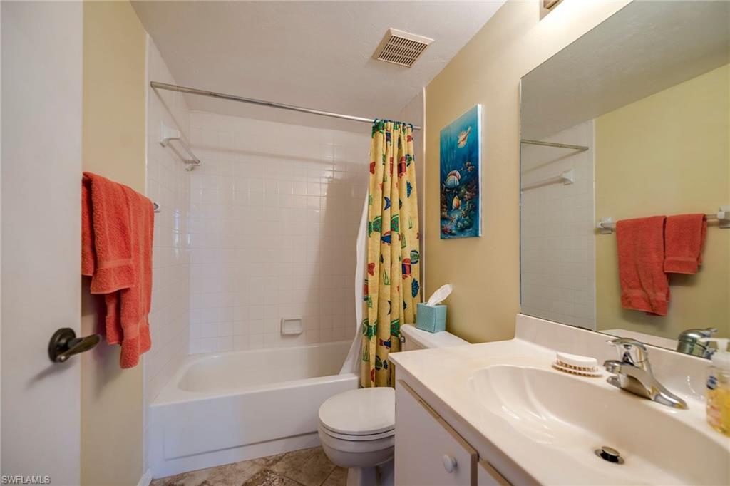 GREENWOOD VILLAGE AT KINGS LAKE - Residential