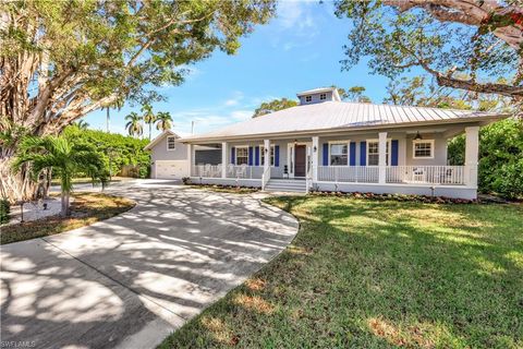 Photo of 5288 Sand Dollar LN, NAPLES, FL 34103 (MLS # 226001247)