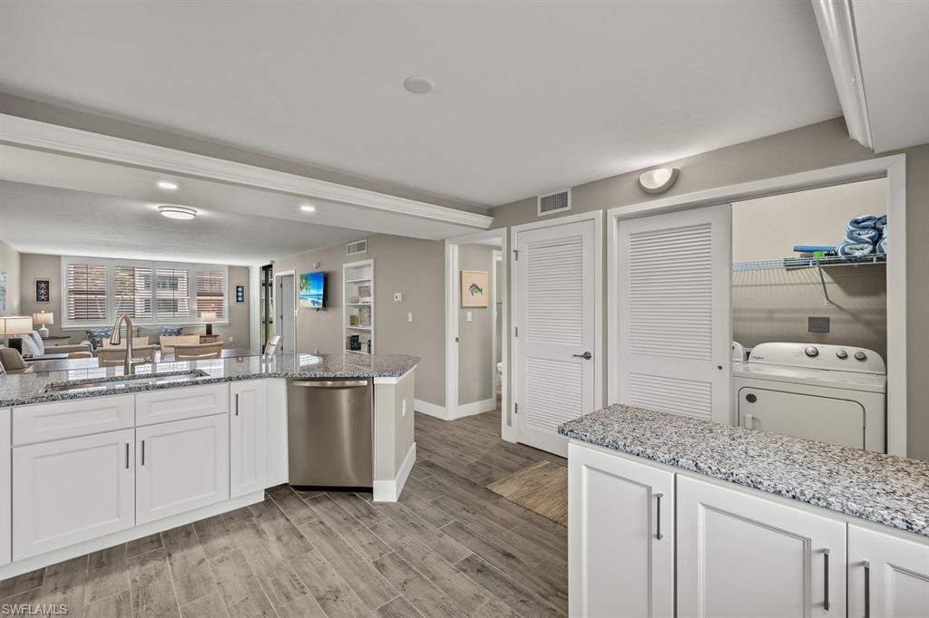 LOGGERHEAD CAY CONDO - Residential