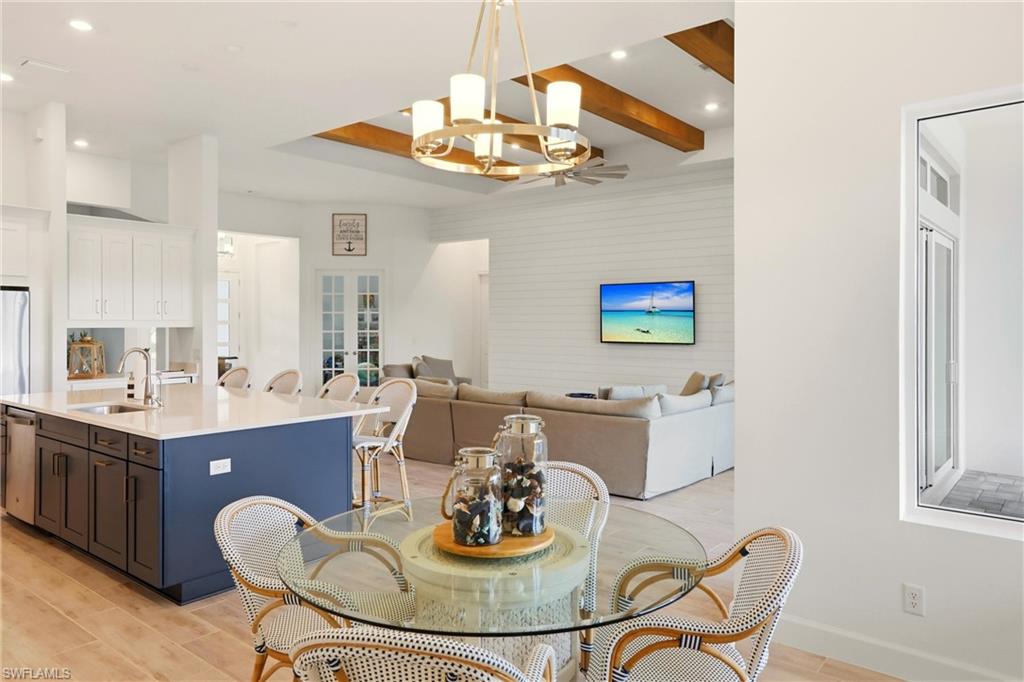 ESPLANADE LAKE CLUB - Residential