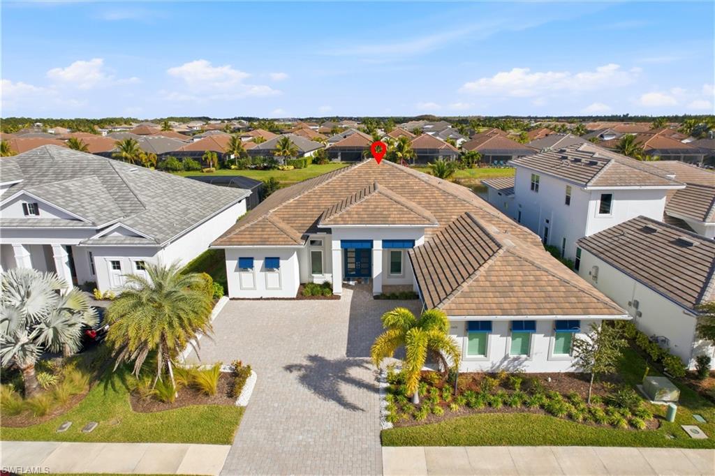 ESPLANADE LAKE CLUB - Residential