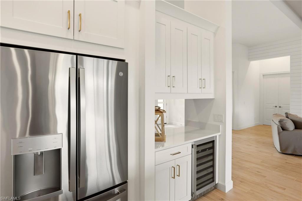 ESPLANADE LAKE CLUB - Residential