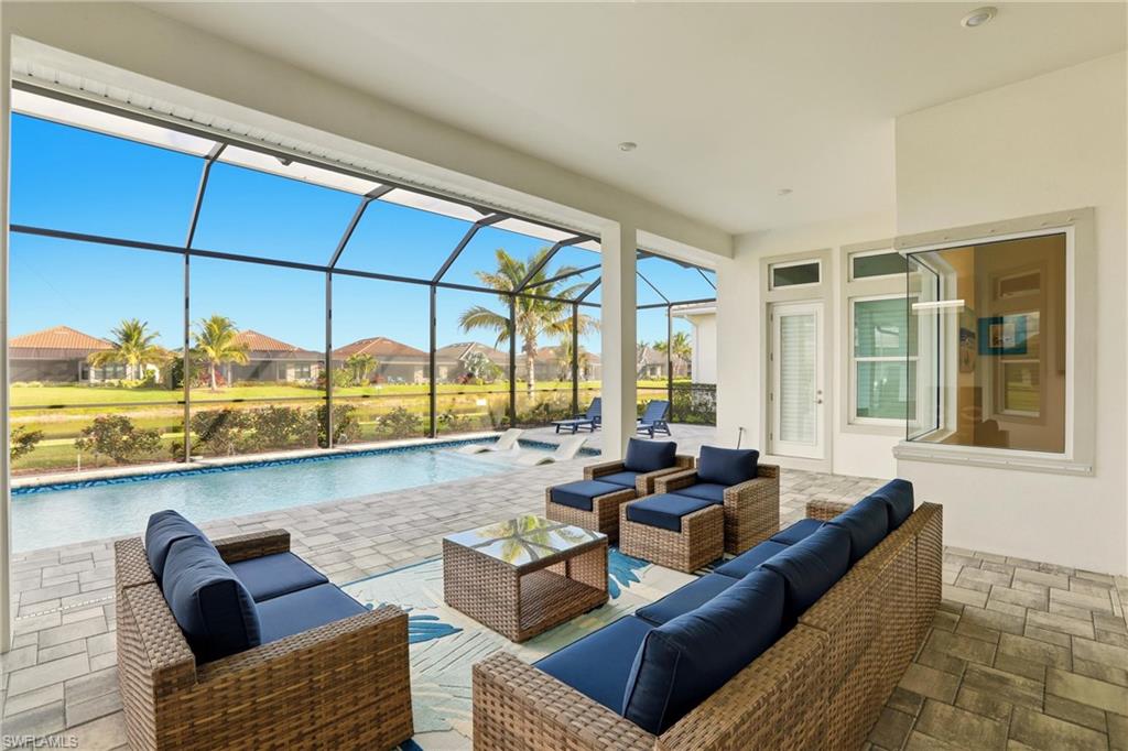 ESPLANADE LAKE CLUB - Residential