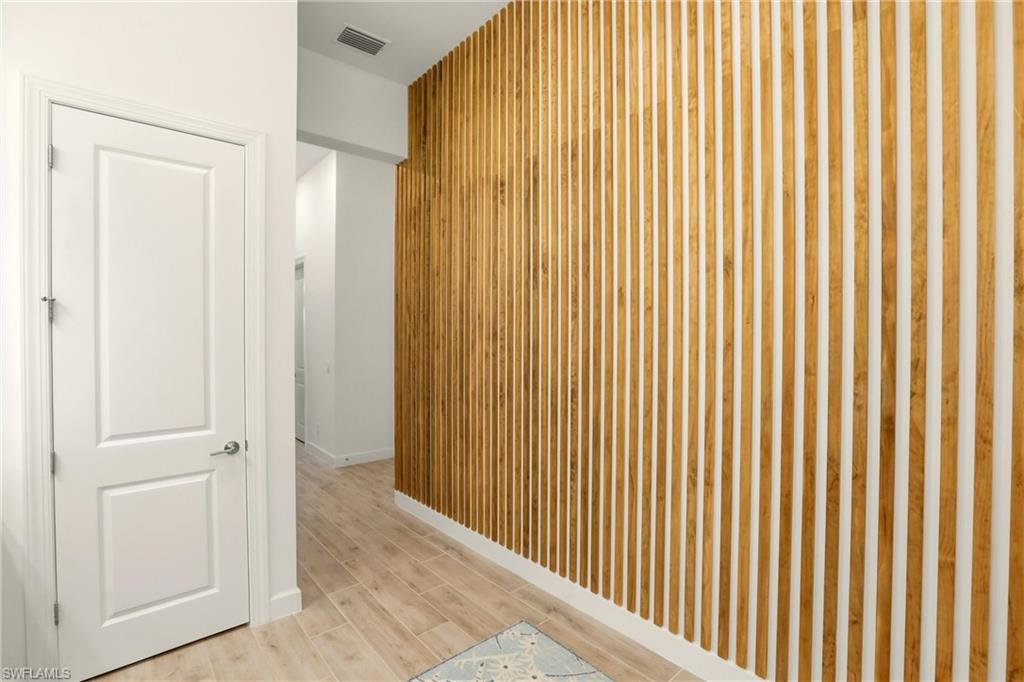 ESPLANADE LAKE CLUB - Residential