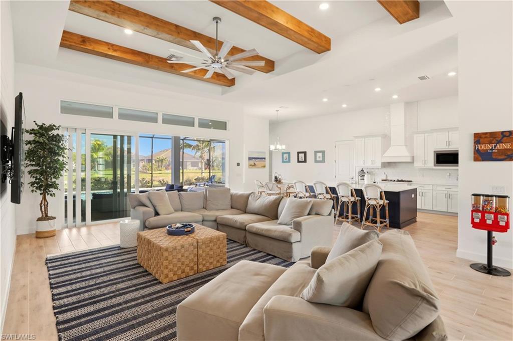 ESPLANADE LAKE CLUB - Residential