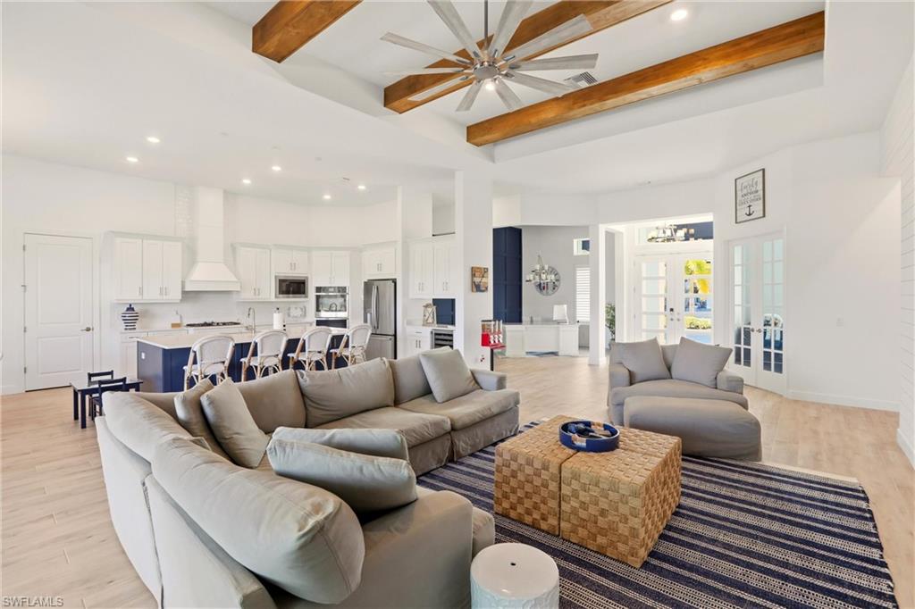 ESPLANADE LAKE CLUB - Residential