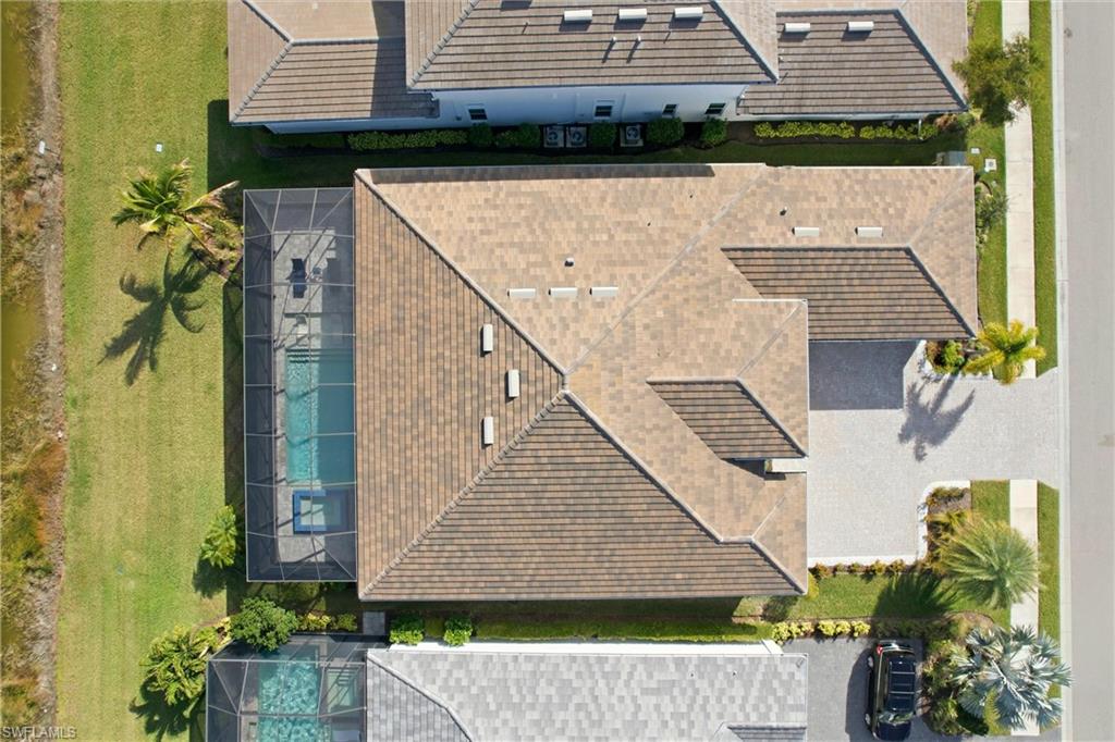 ESPLANADE LAKE CLUB - Residential