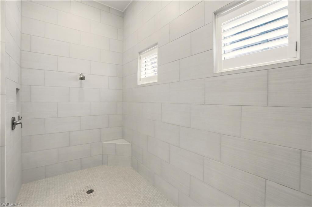 ESPLANADE LAKE CLUB - Residential