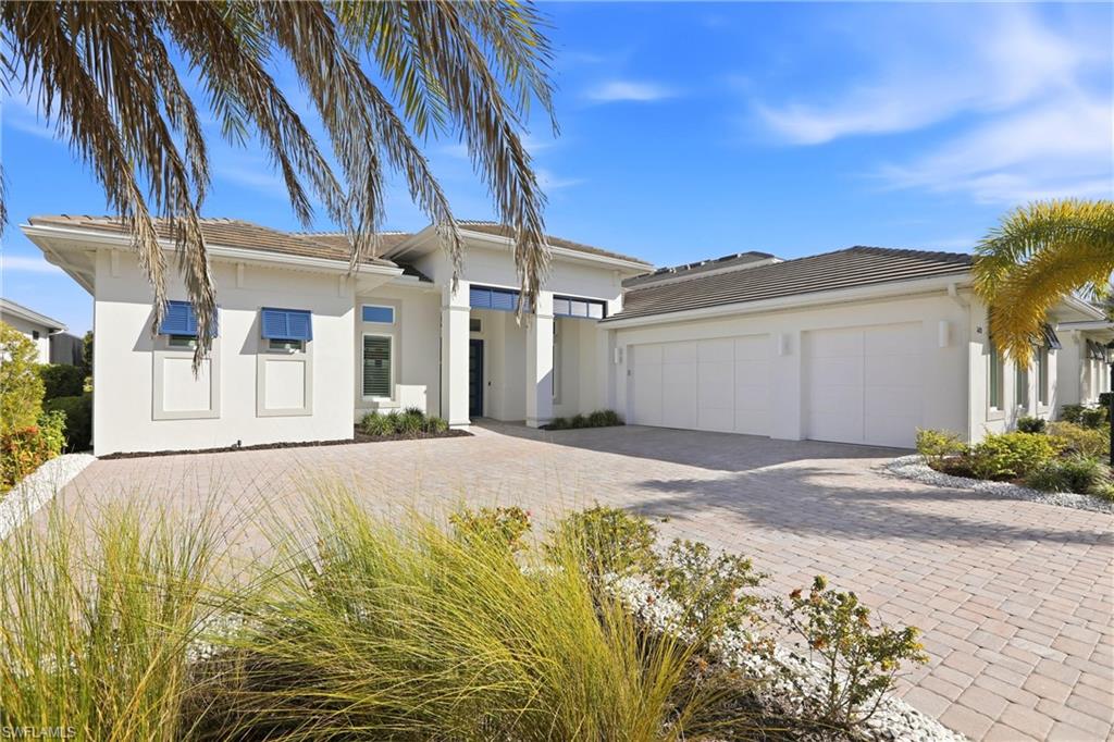 ESPLANADE LAKE CLUB - Residential