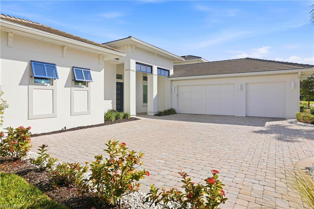 ESPLANADE LAKE CLUB - Residential