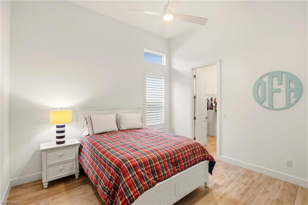 ESPLANADE LAKE CLUB - Residential