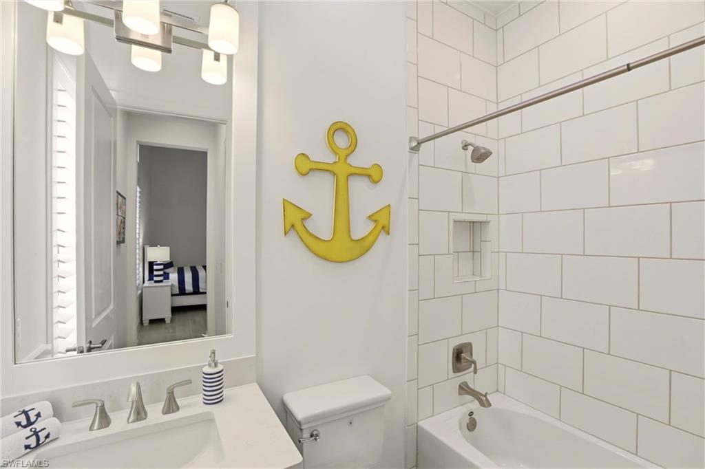 ESPLANADE LAKE CLUB - Residential