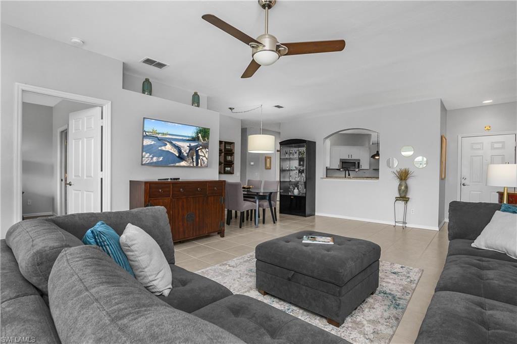 WEDGE WOOD AT THE STRAND - Residential