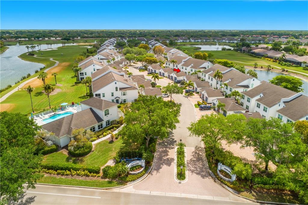 WEDGE WOOD AT THE STRAND - Residential