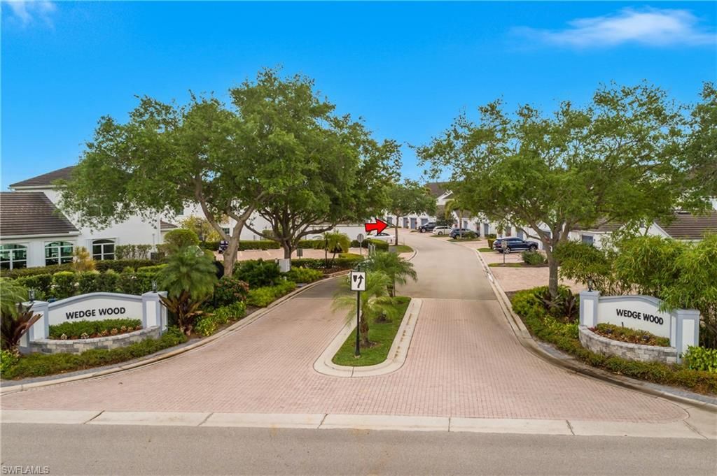Photo of 5959 Sand Wedge LN #403, NAPLES, FL 34110 (MLS # 226013530)