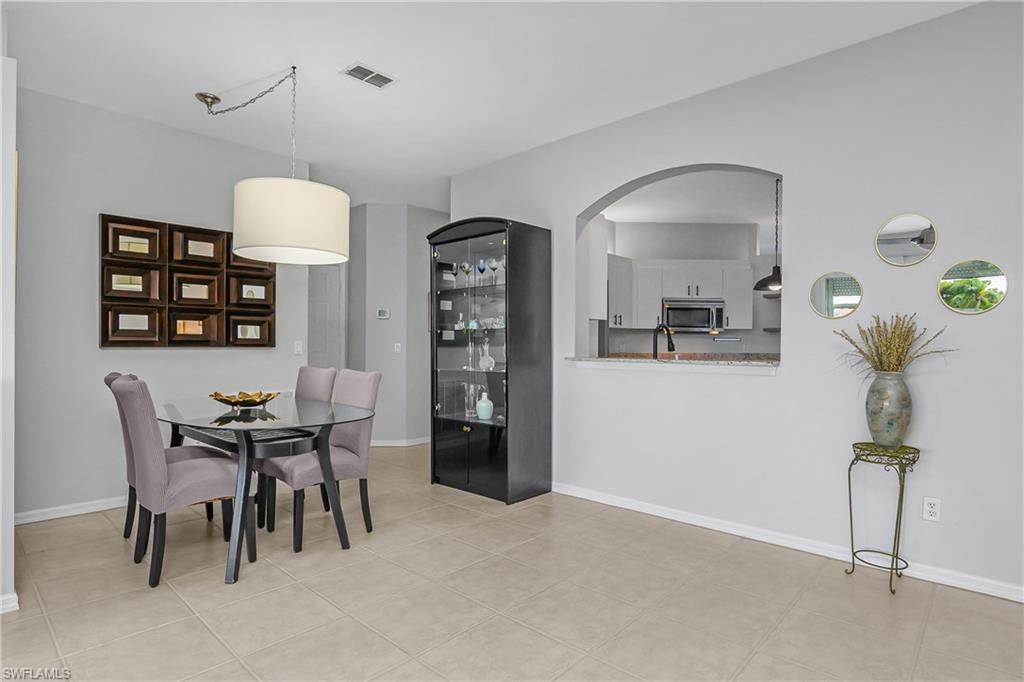 WEDGE WOOD AT THE STRAND - Residential