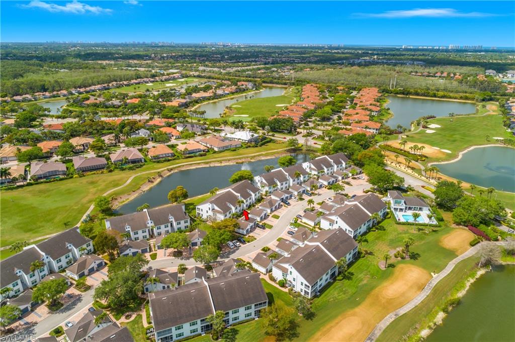 WEDGE WOOD AT THE STRAND - Residential
