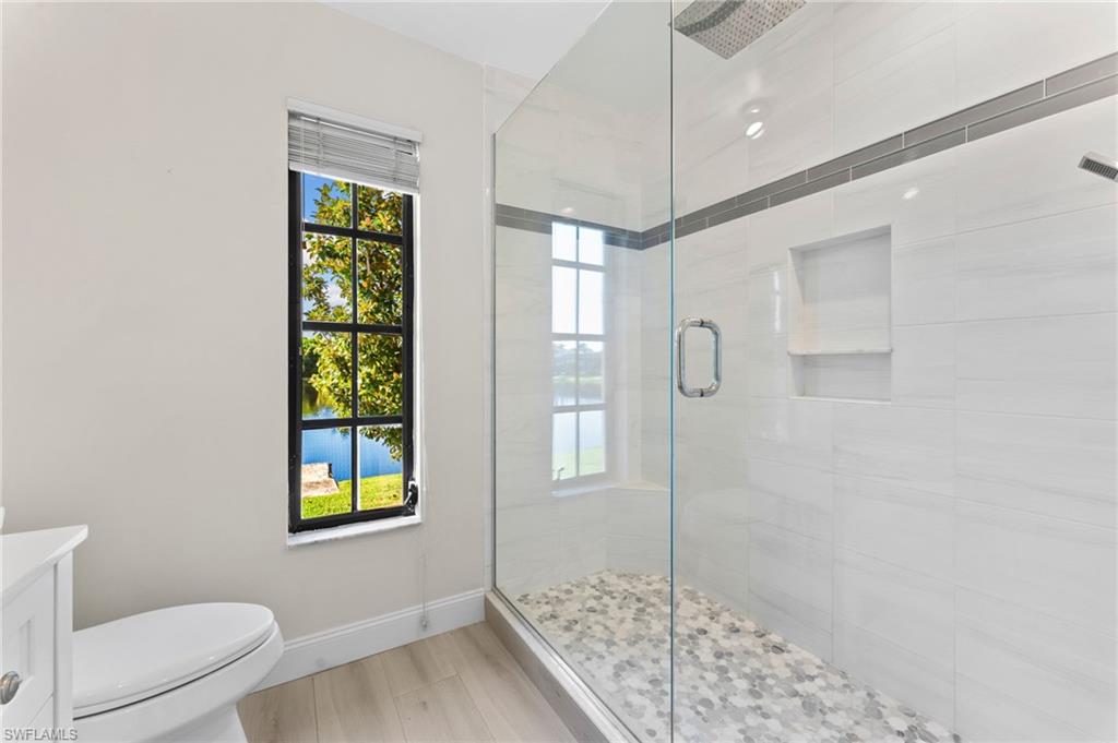 TOWN AND RIVER - Residential