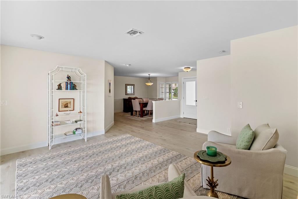 TOWN AND RIVER - Residential