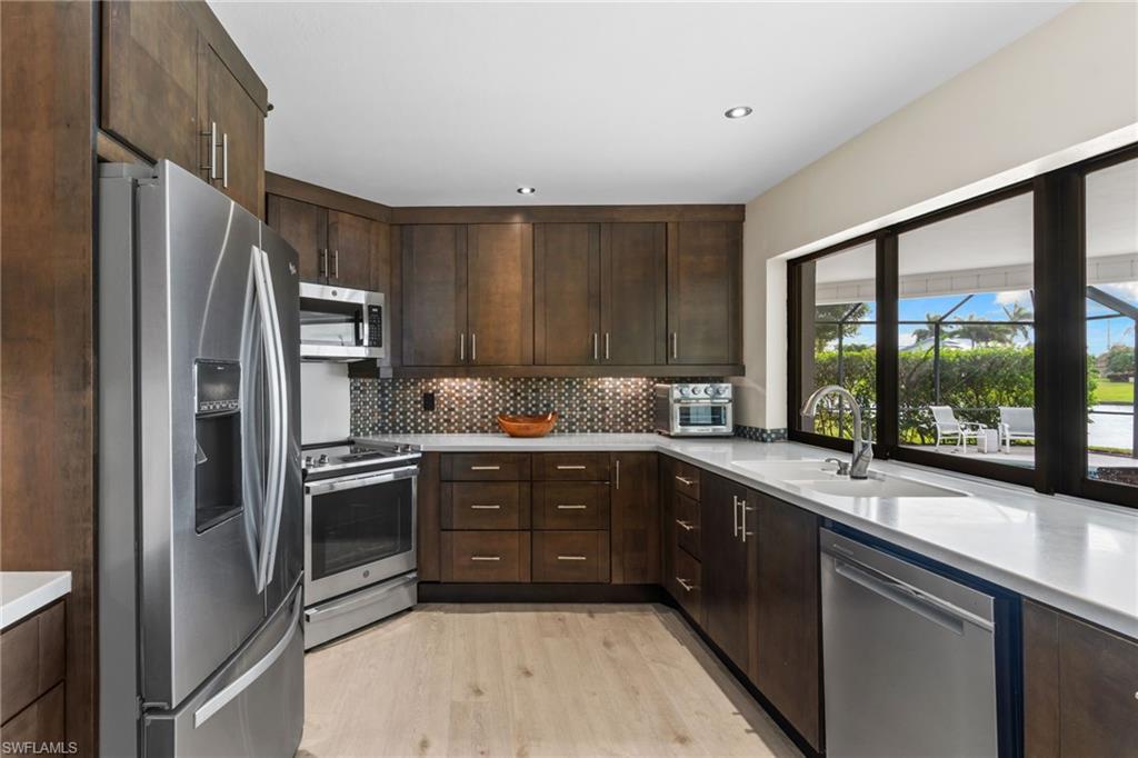 TOWN AND RIVER - Residential