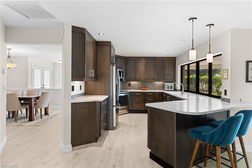 TOWN AND RIVER - Residential