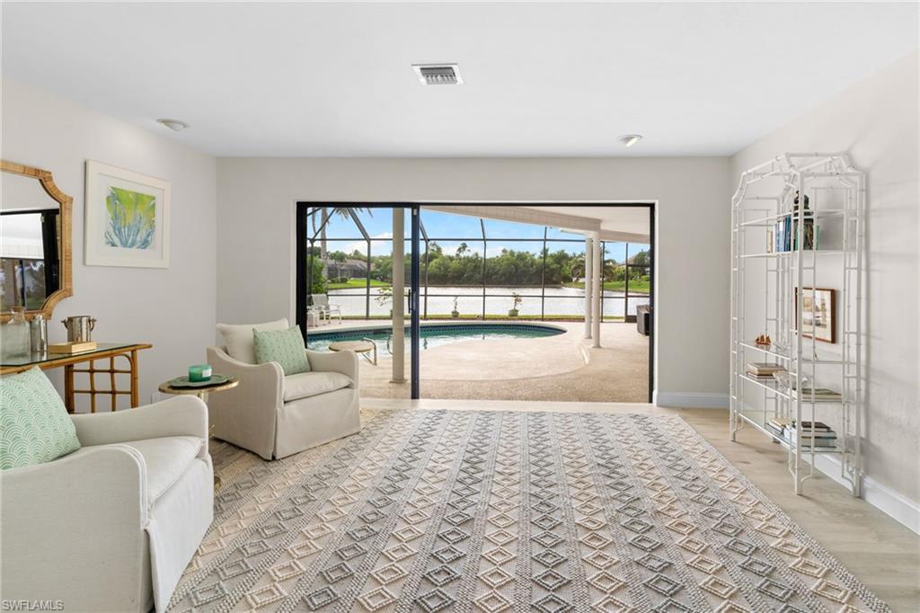 TOWN AND RIVER - Residential