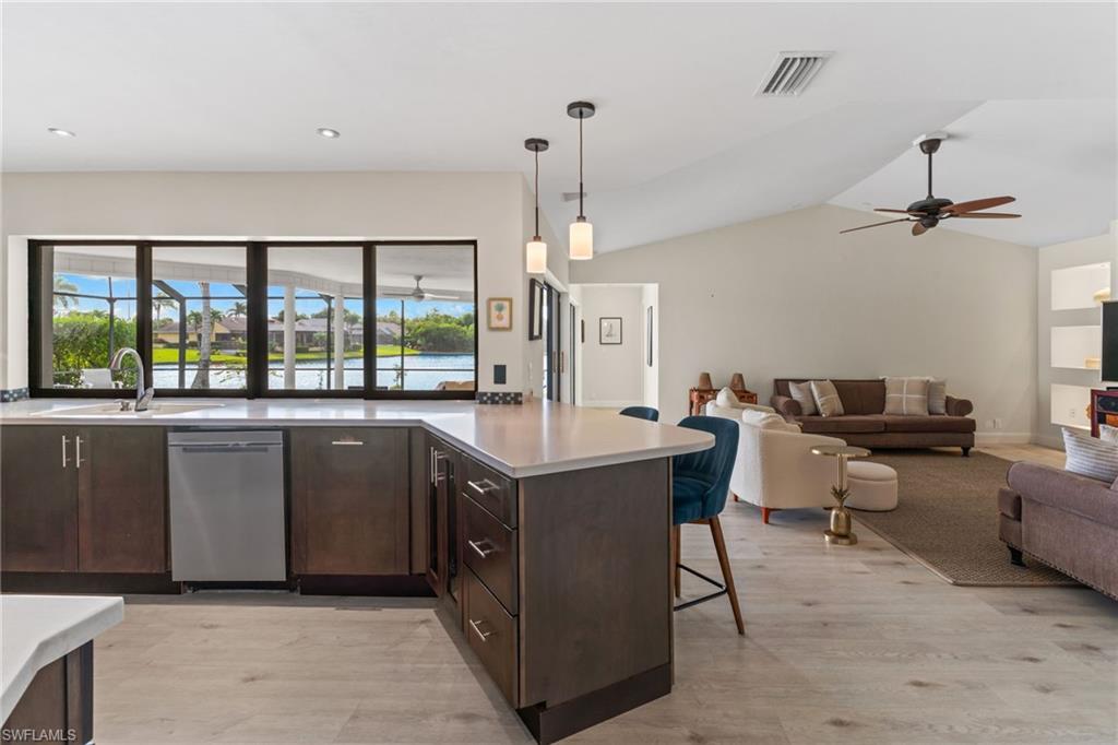 TOWN AND RIVER - Residential